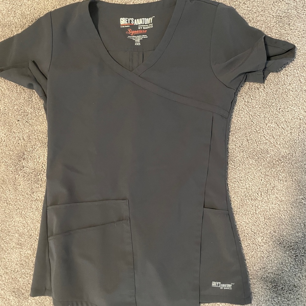Greys anatomy scrub top. Xxs